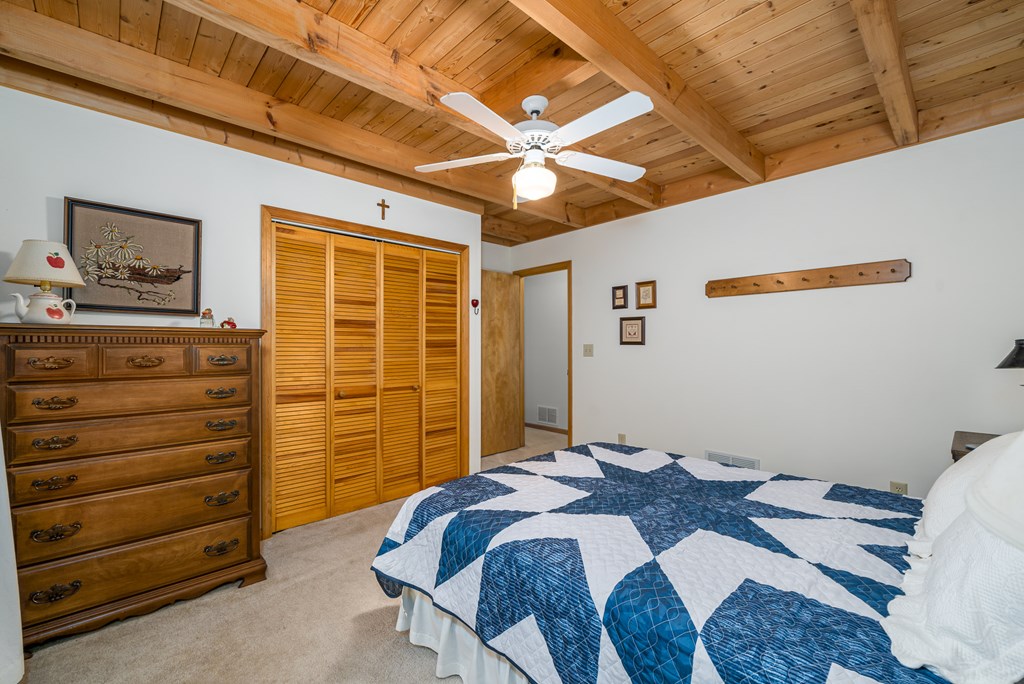 160 Hickory Trace