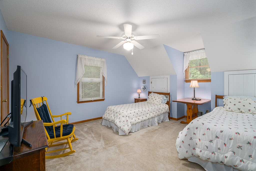 160 Hickory Trace