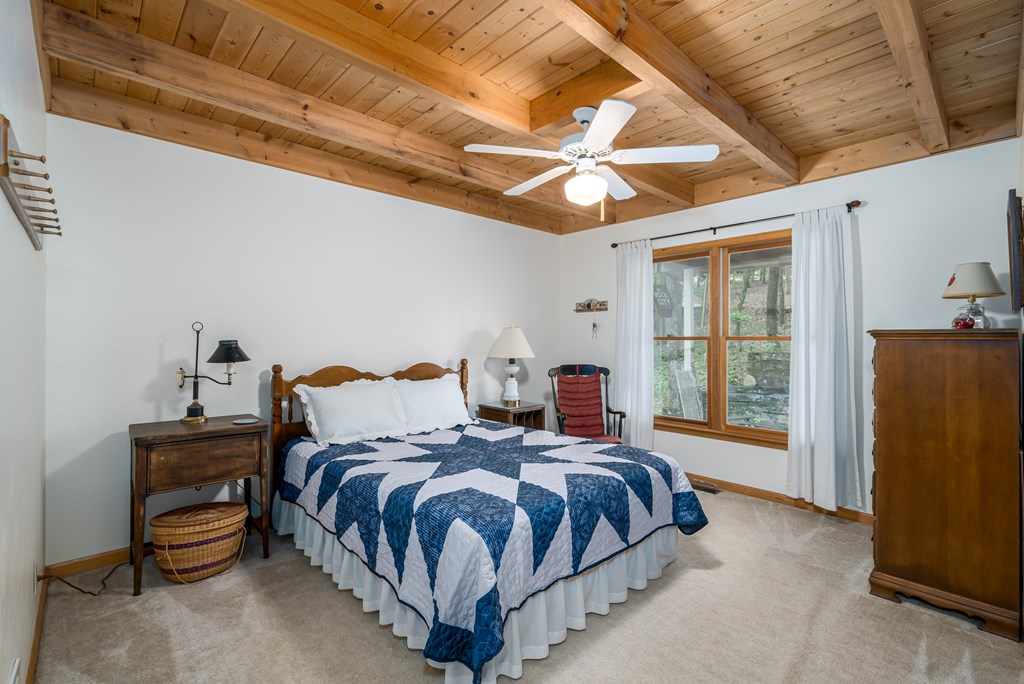160 Hickory Trace