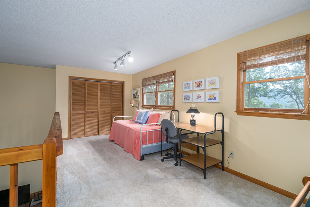 160 Hickory Trace