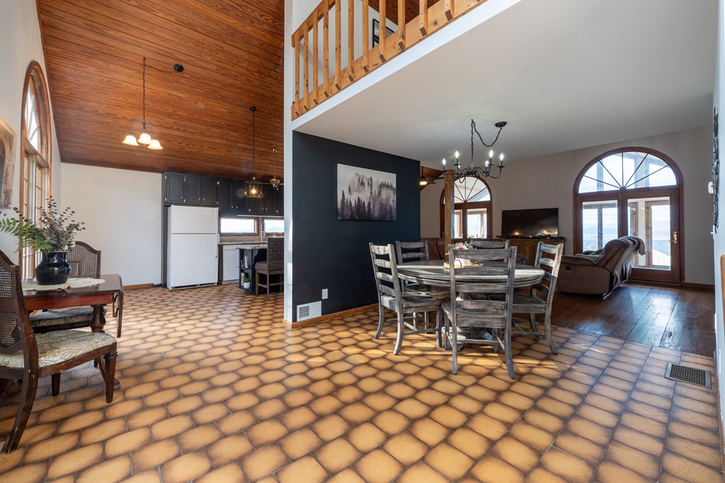 1360 Talona Mountain Road
