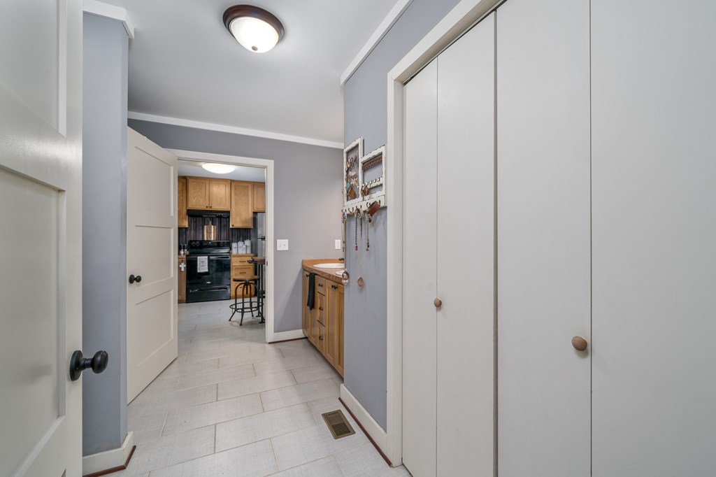 275 W Old Whitestone Road