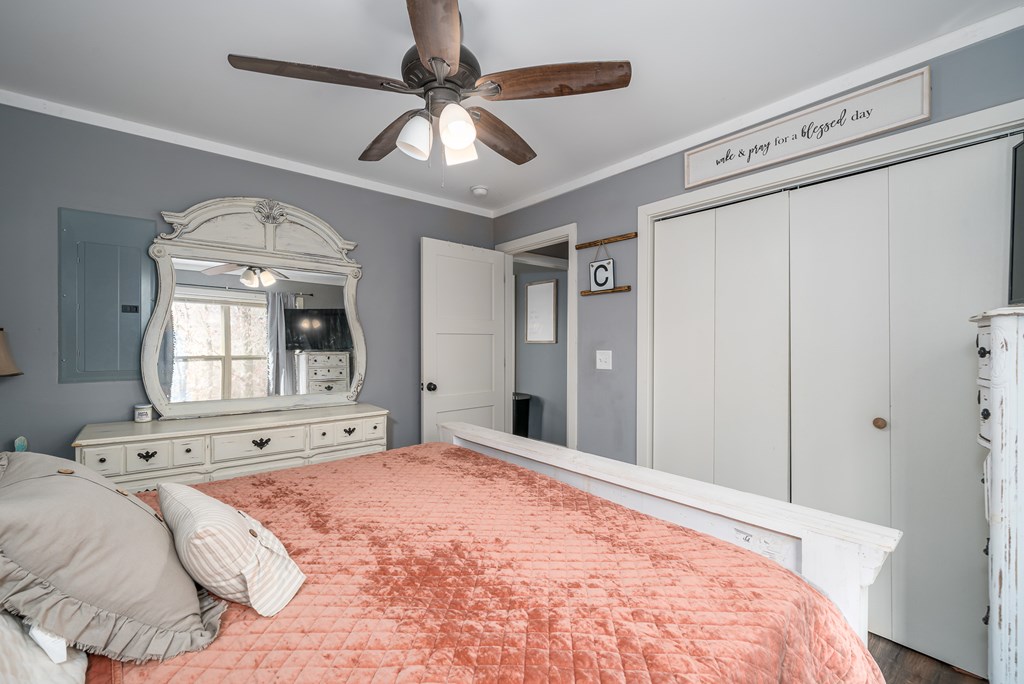 275 W Old Whitestone Road