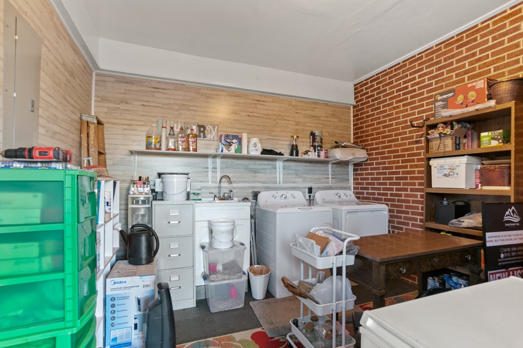 131 Logan Circle
