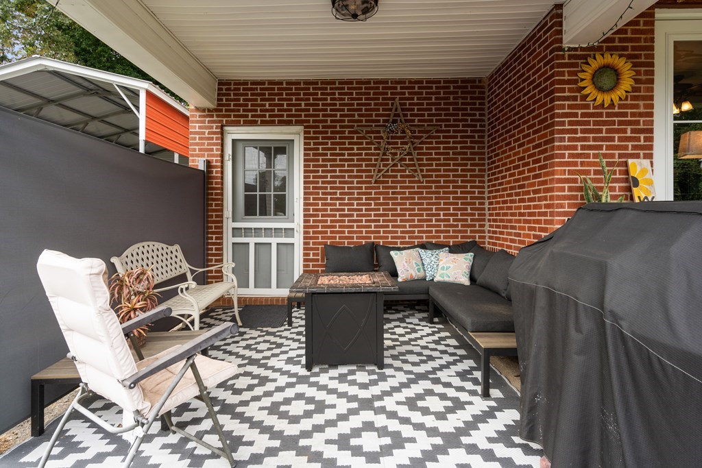 131 Logan Circle