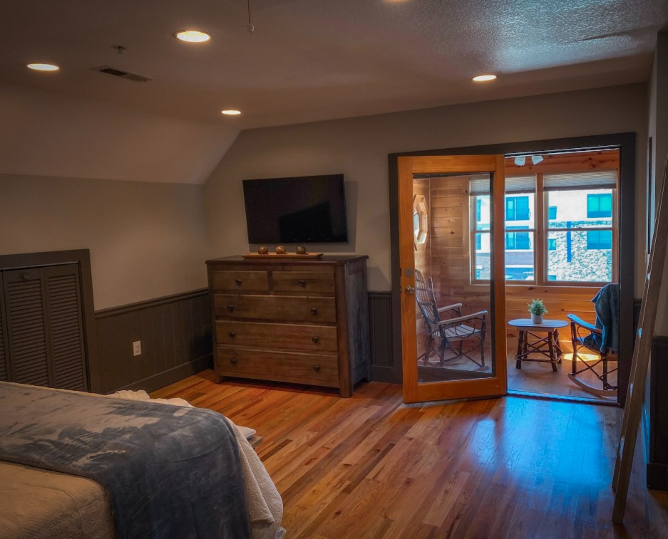 544 East Main St #2