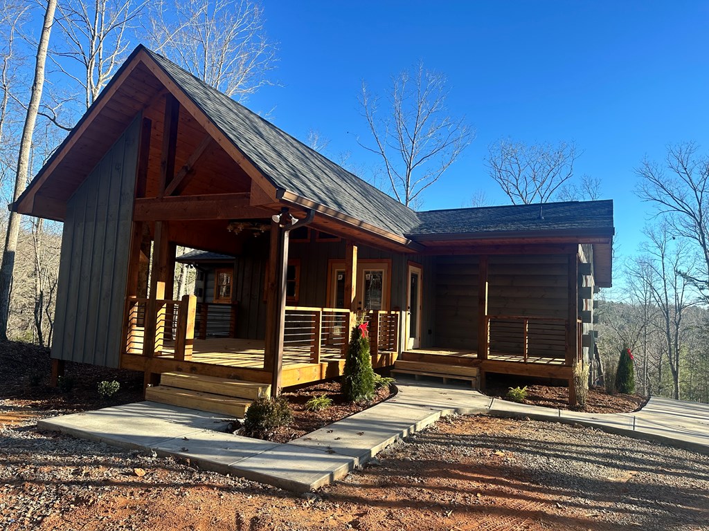 32 Dawn Lane