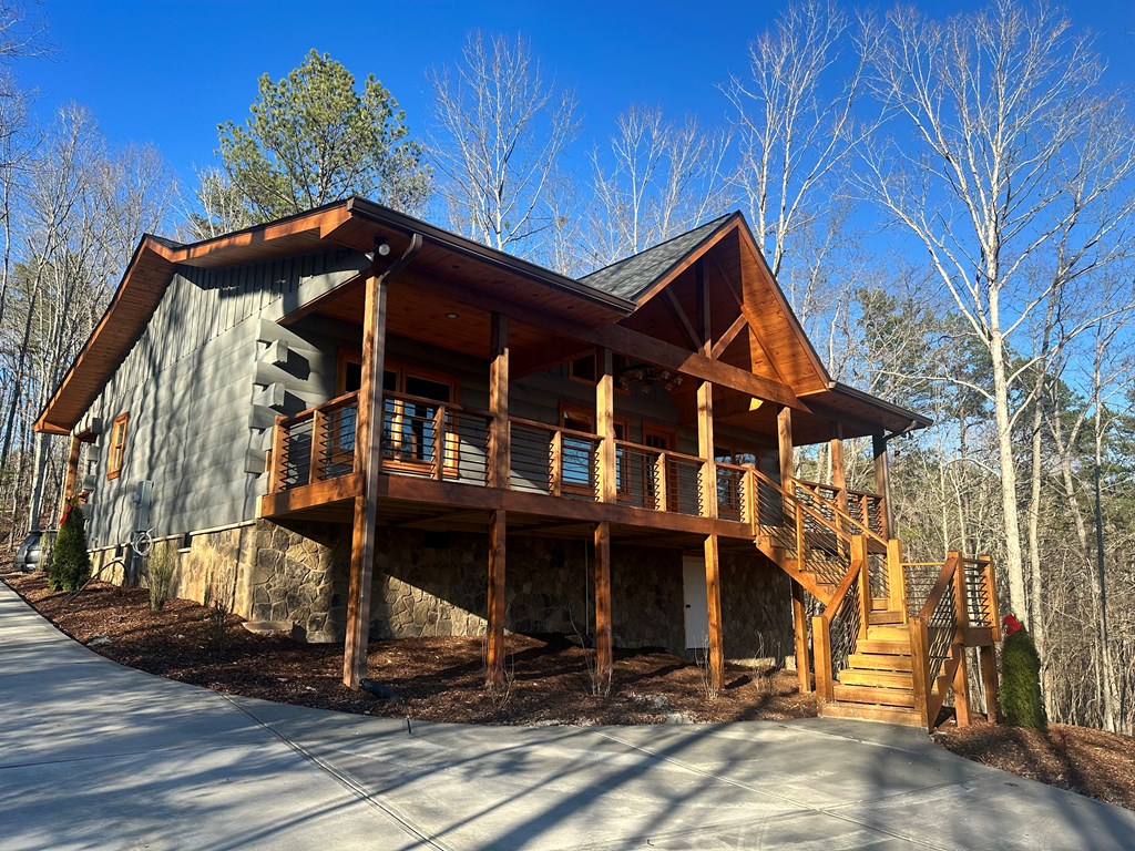 32 Dawn Lane