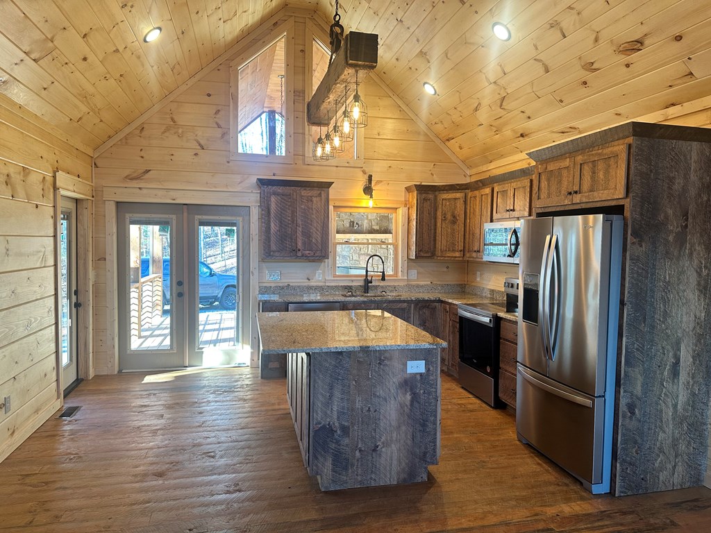 32 Dawn Lane