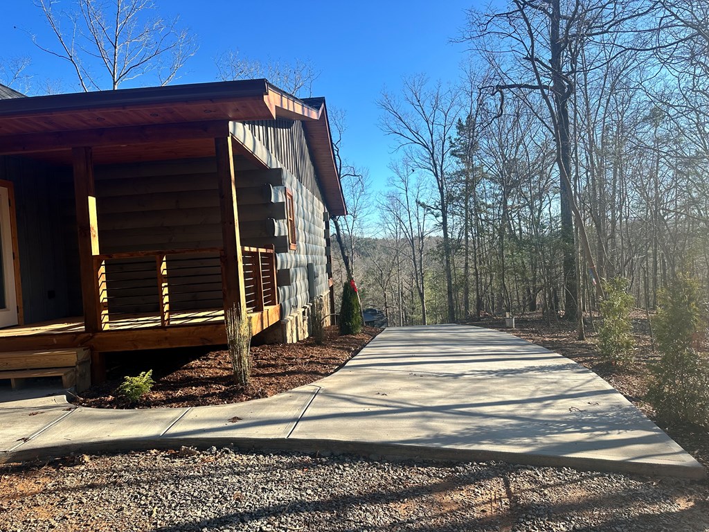 32 Dawn Lane