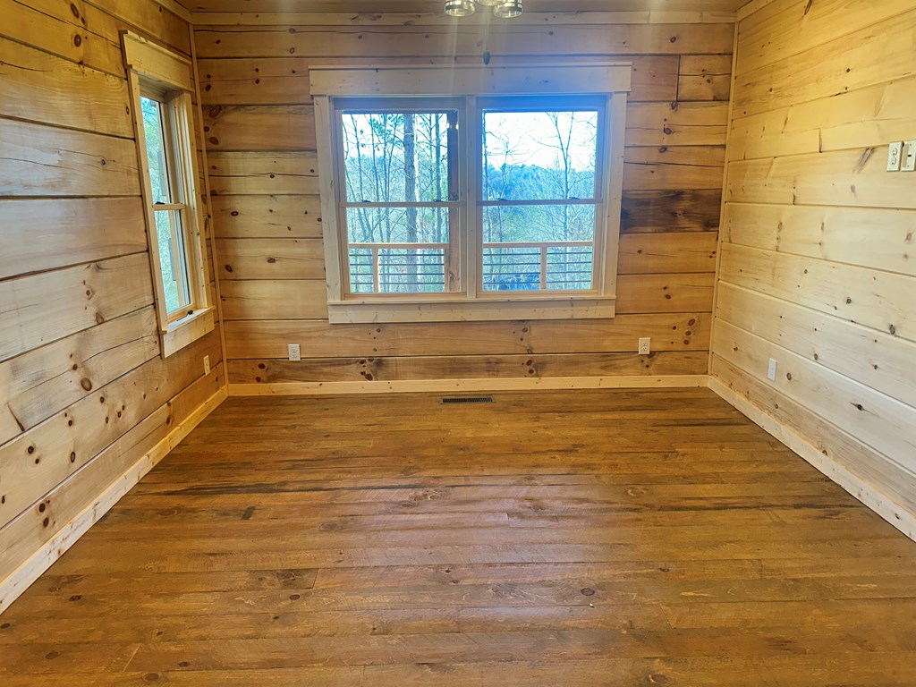 32 Dawn Lane