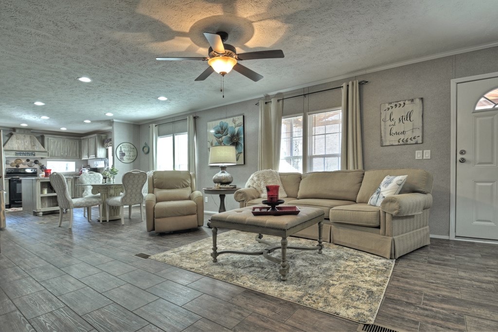 694 Northcutt Rd/Hwy 515