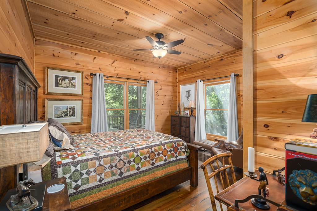 135 Diamondback Ridge