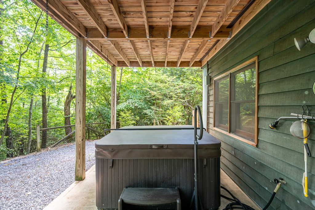 135 Diamondback Ridge