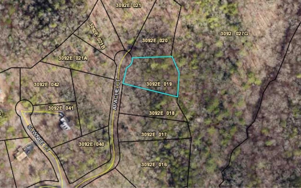 LT449 Apache Court