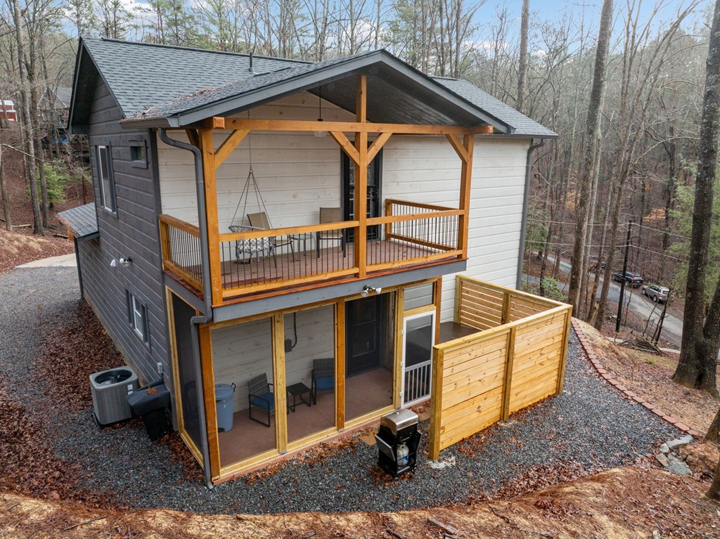 180 Echo Lane