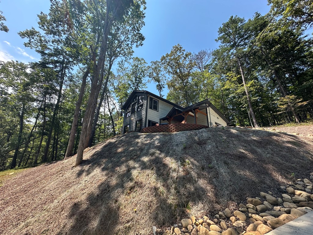 180 Echo Lane