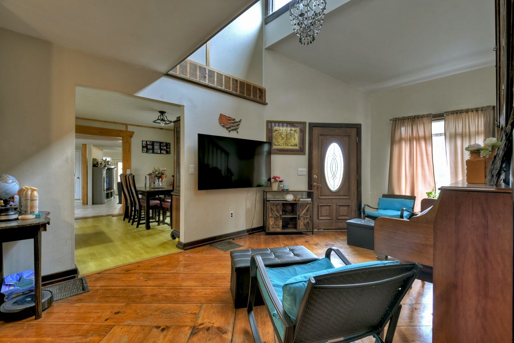547 Canaan Road