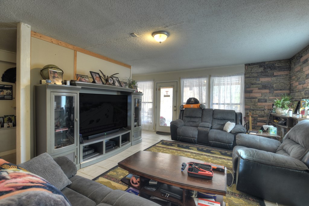 547 Canaan Road