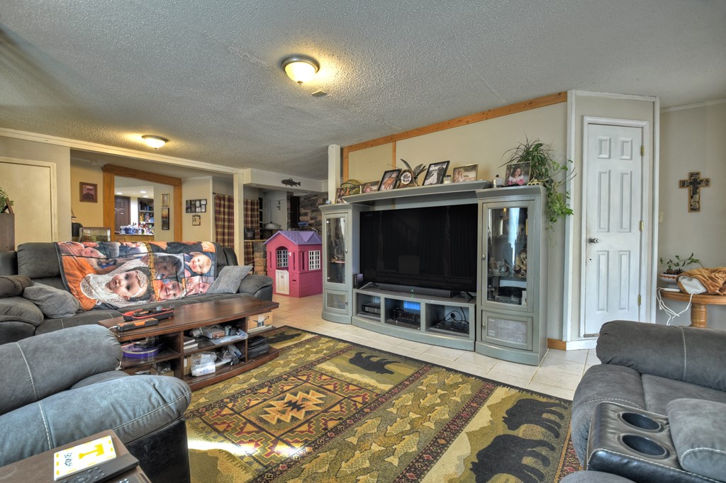 547 Canaan Road