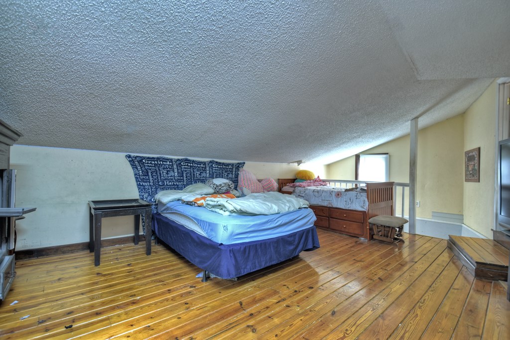 547 Canaan Road