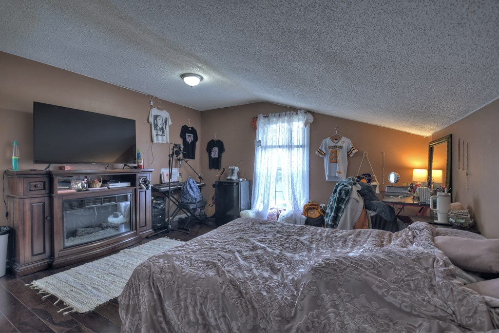 547 Canaan Road