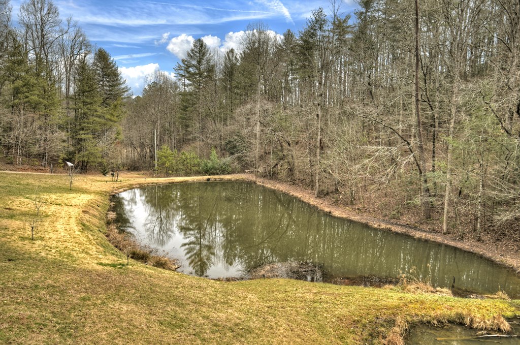 547 Canaan Road