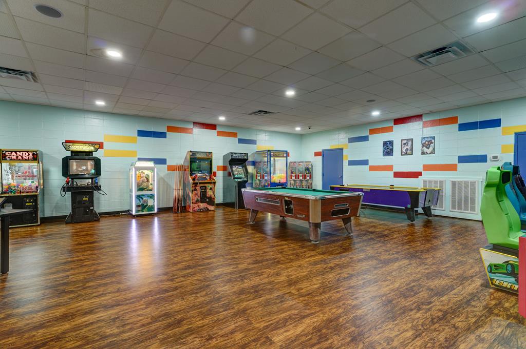 8 acres Brunton Circle