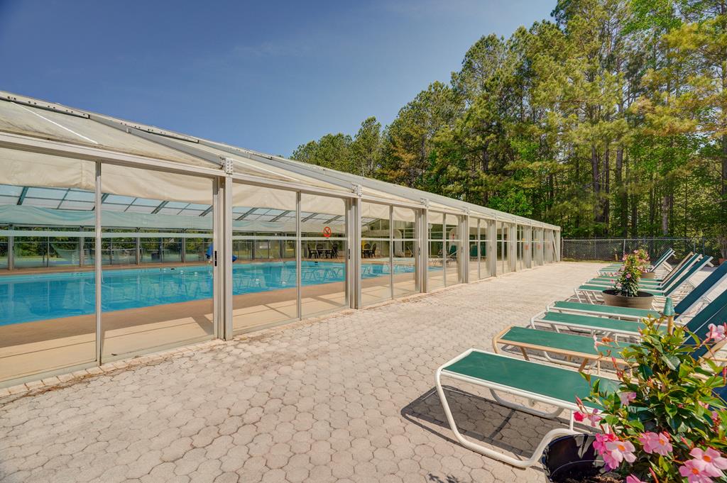 8 acres Brunton Circle
