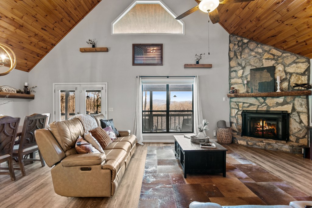 708 Thomas Mountain Road