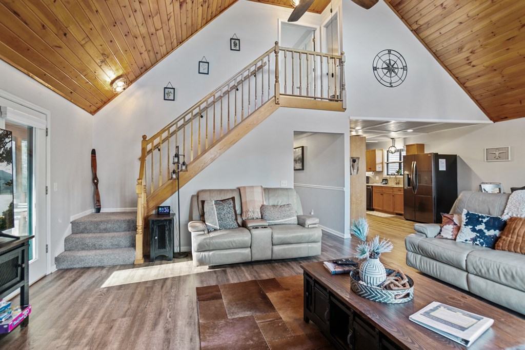 708 Thomas Mountain Road