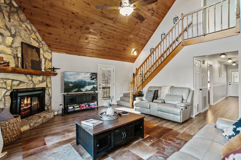 708 Thomas Mountain Road