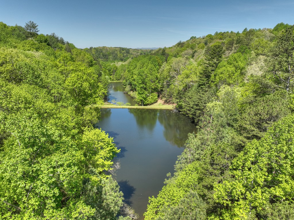 1075 Lazy River Lane