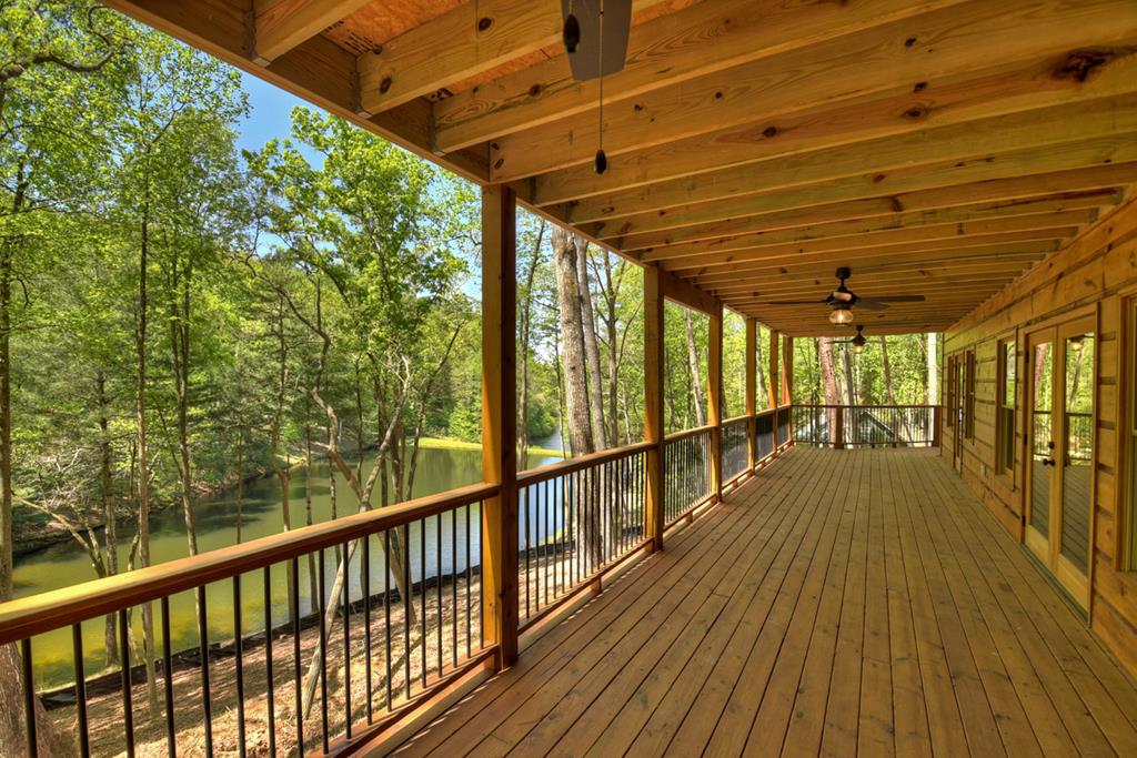 1075 Lazy River Lane