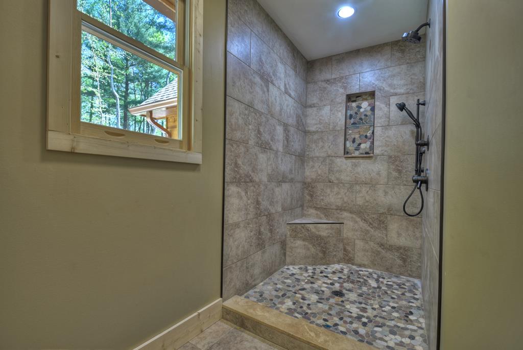 1075 Lazy River Lane
