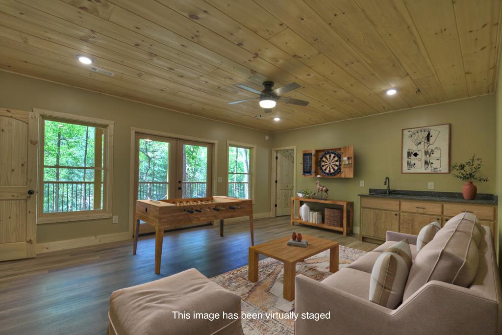 1075 Lazy River Lane
