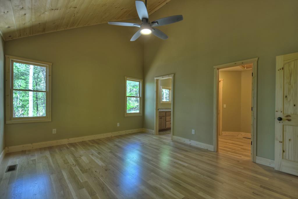 1075 Lazy River Lane