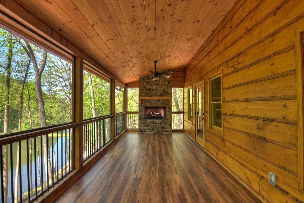 1075 Lazy River Lane