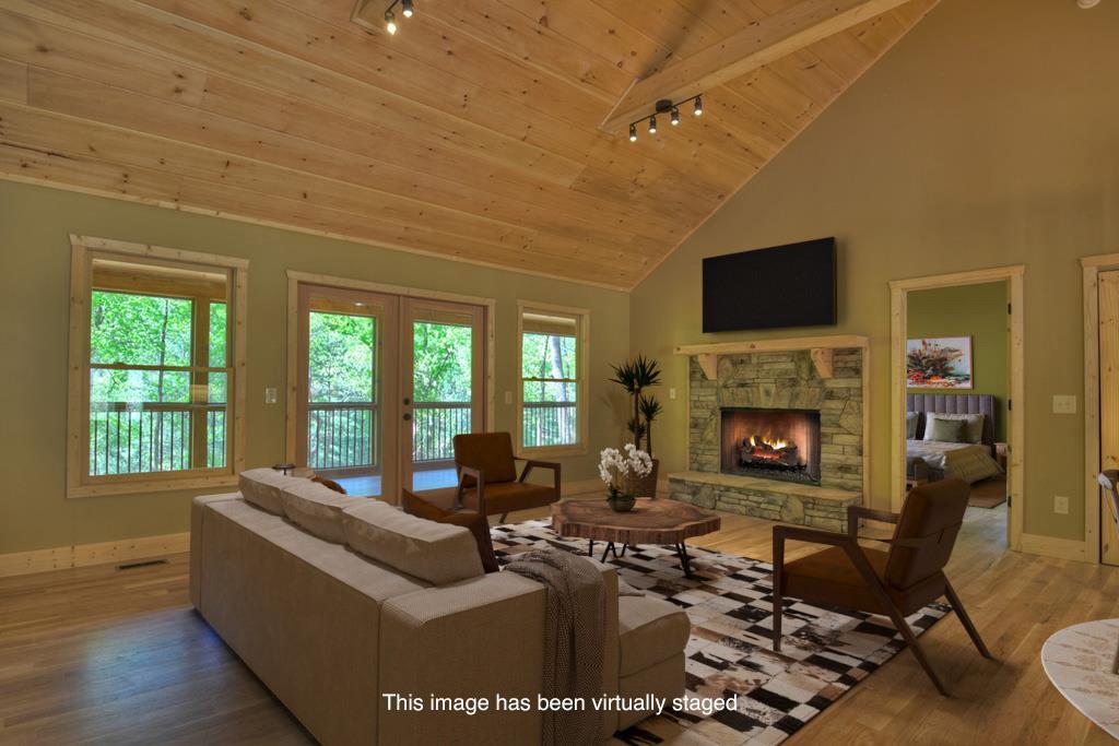 1075 Lazy River Lane