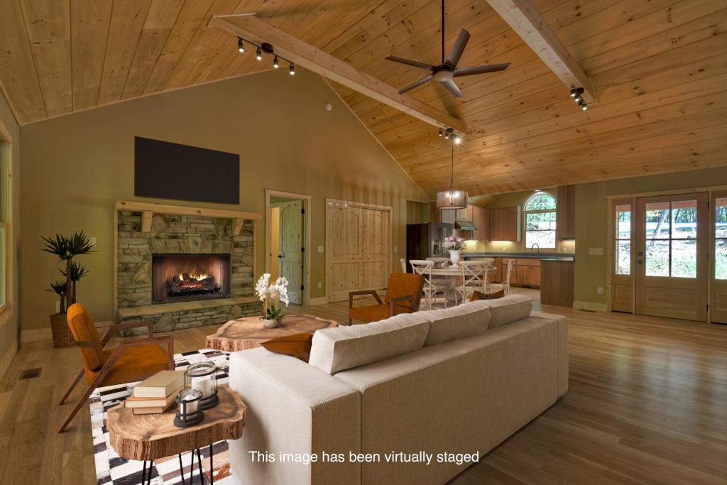 1075 Lazy River Lane