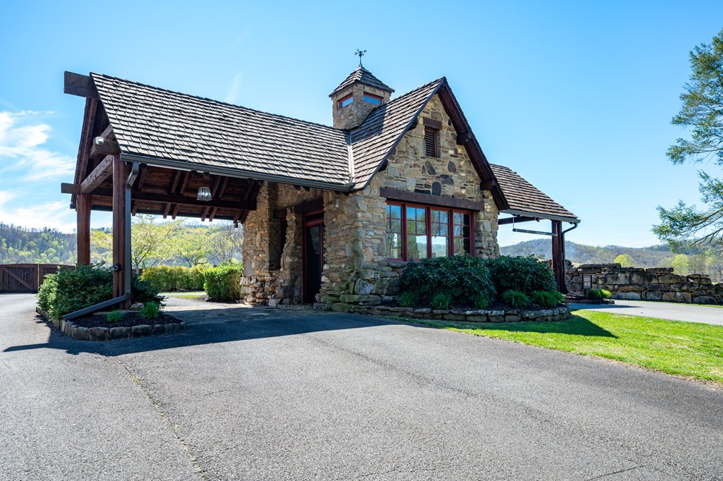 Lot 7R Mountain Falls Loop