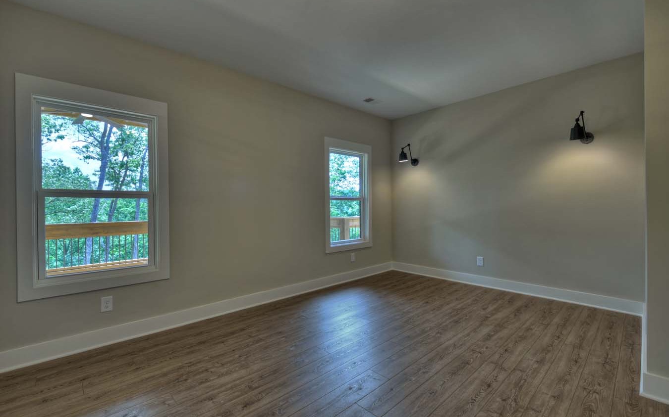 1960 High River Road