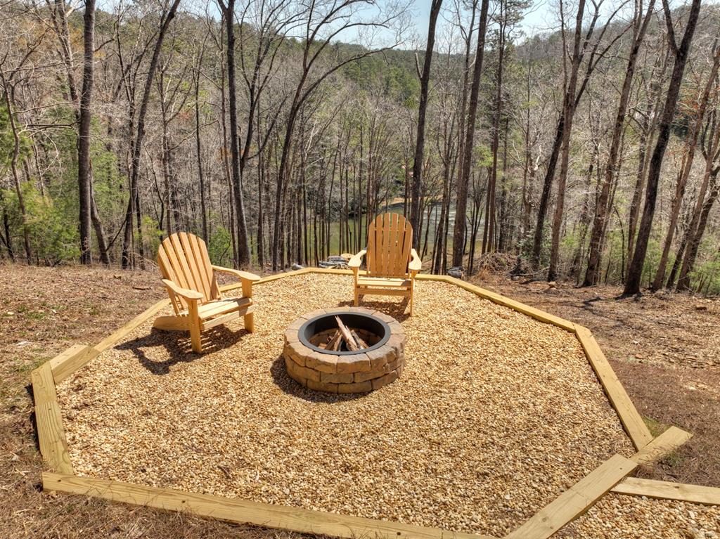 1960 High River Road