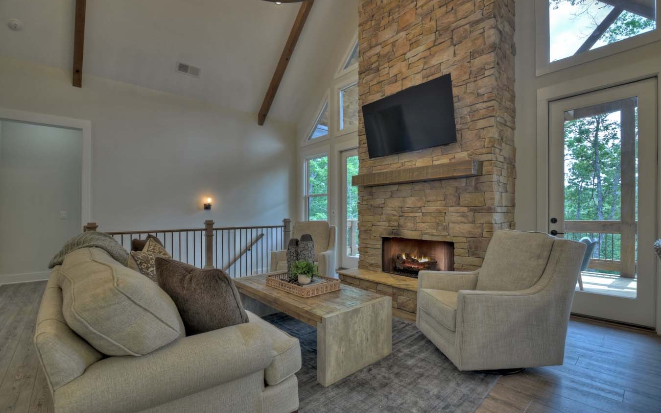 1960 High River Road