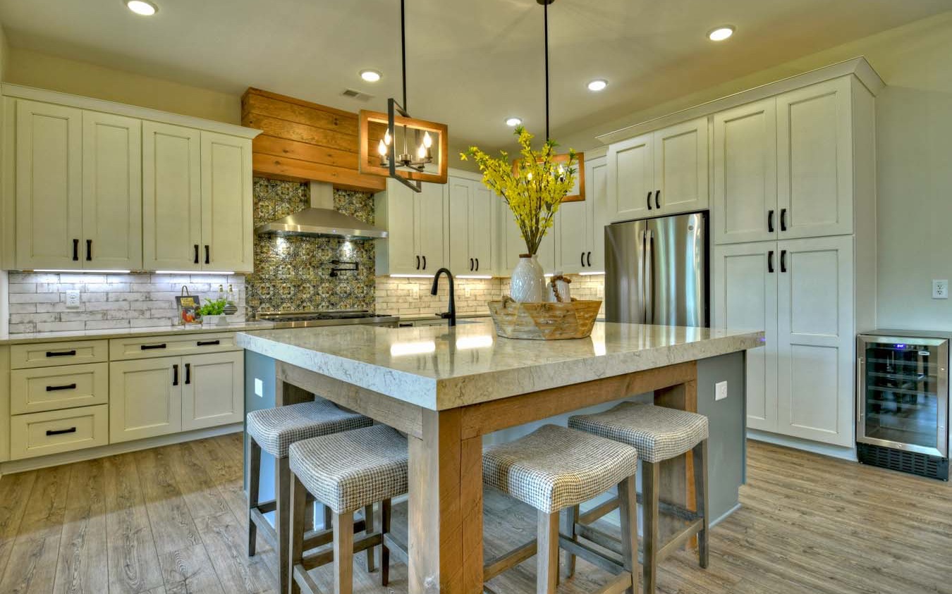 1960 High River Road