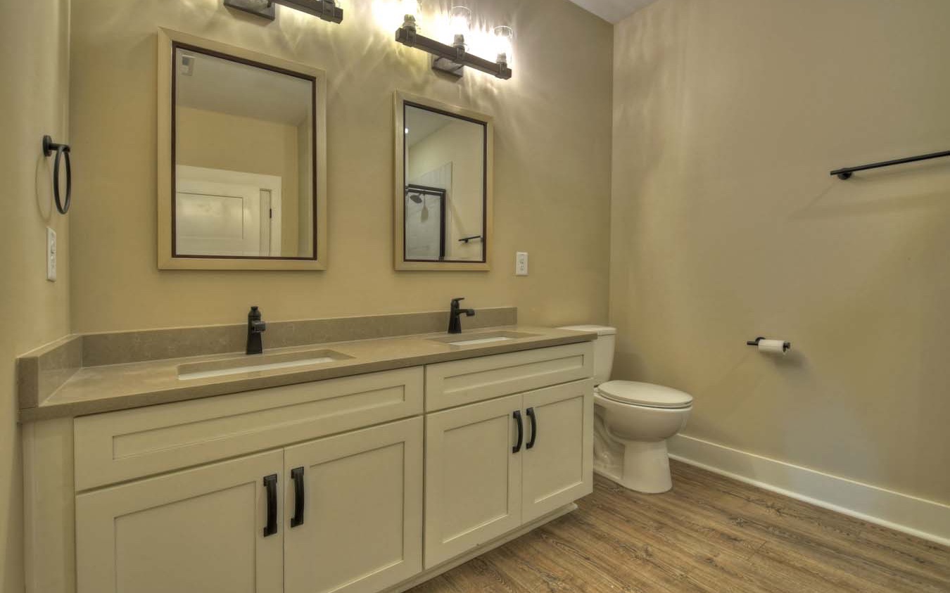 1960 High River Road