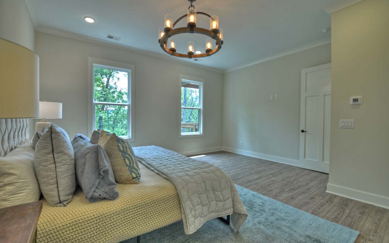 1960 High River Road