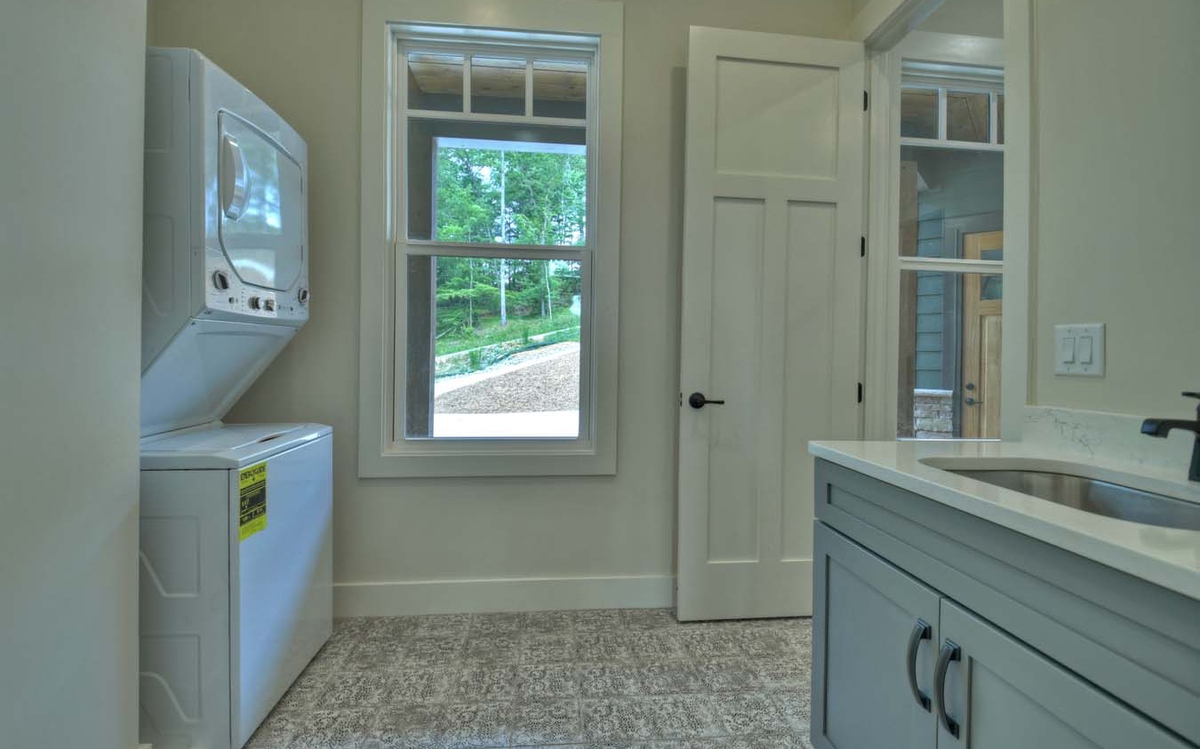 1960 High River Road