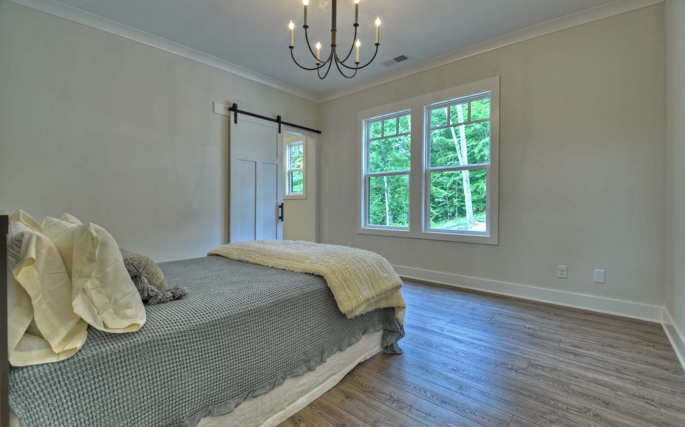 1960 High River Road