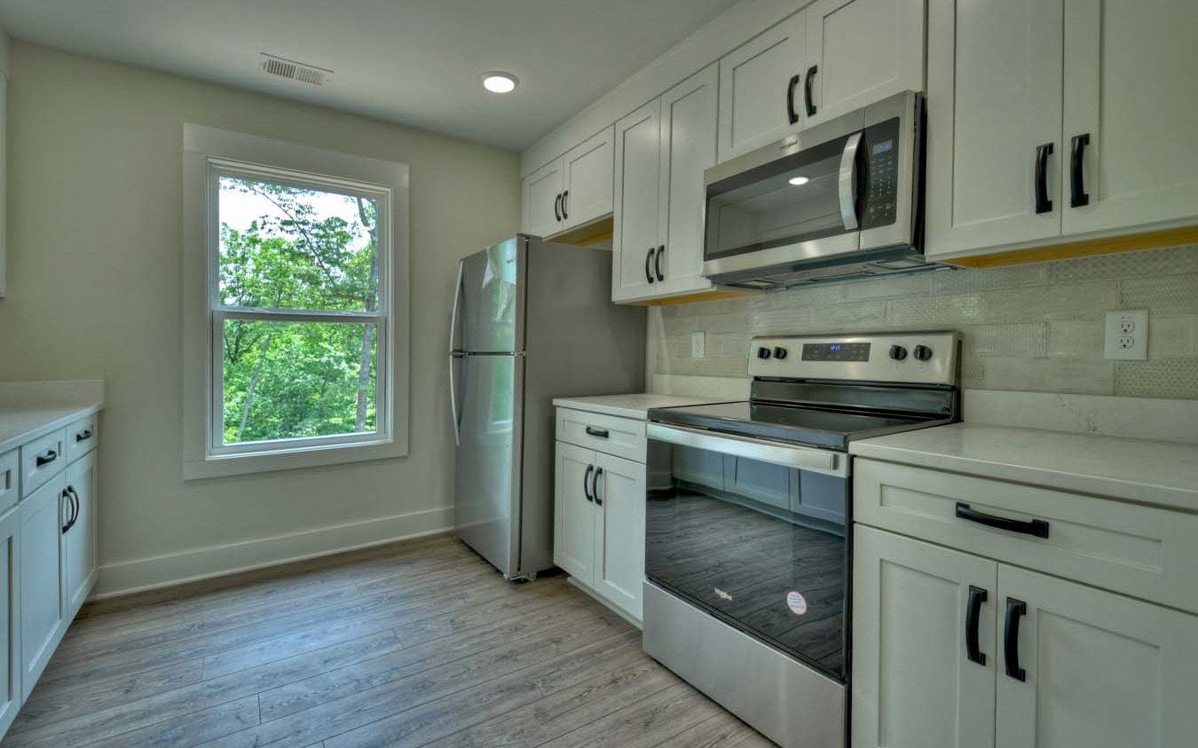 1960 High River Road